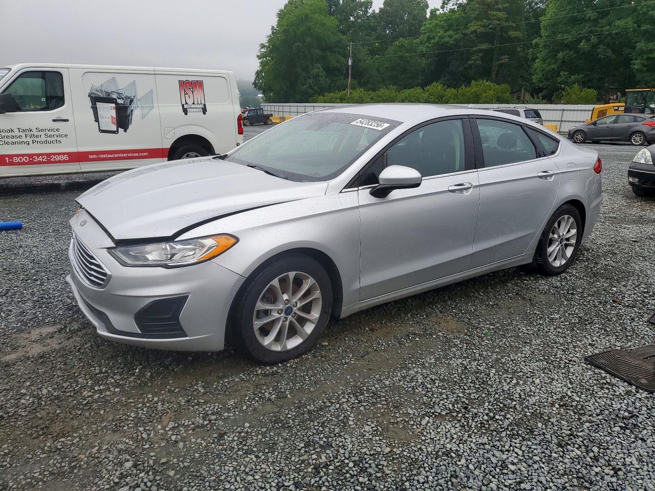 Salvage Ford Fusion Image
