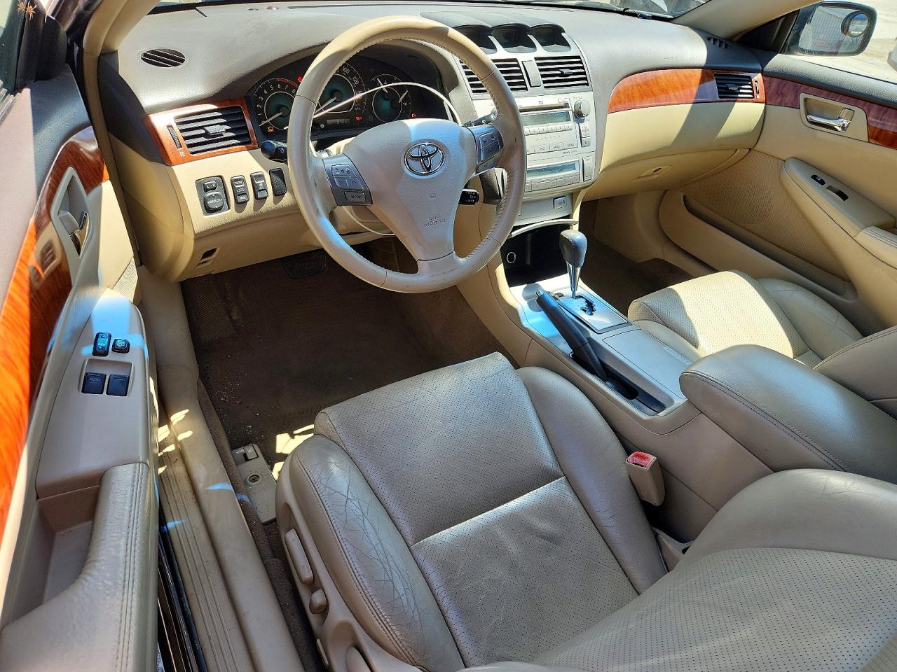 Toyota Camry Sle V6
