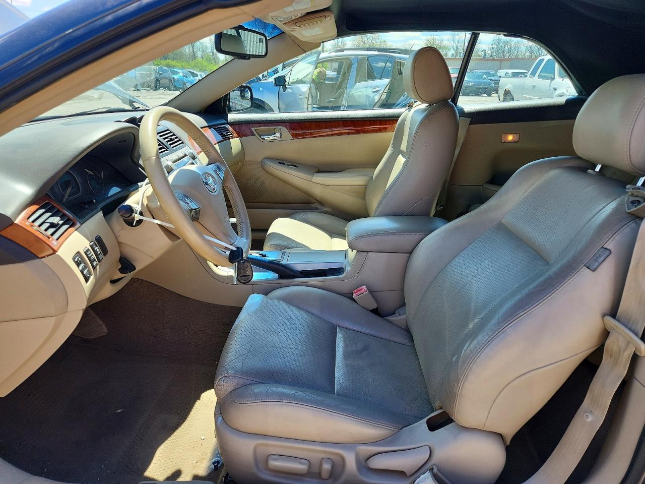Toyota Camry Sle V6