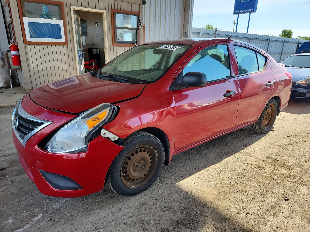 Salvage Nissan Versa Image