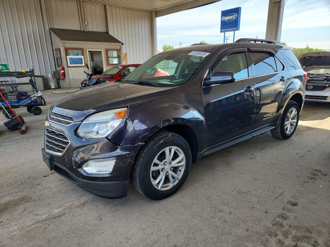 Salvage Chevrolet Equinox Image