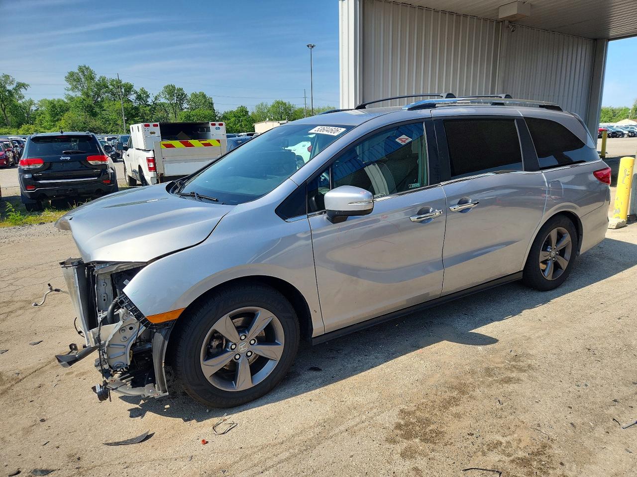 Salvage Honda Odyssey Image