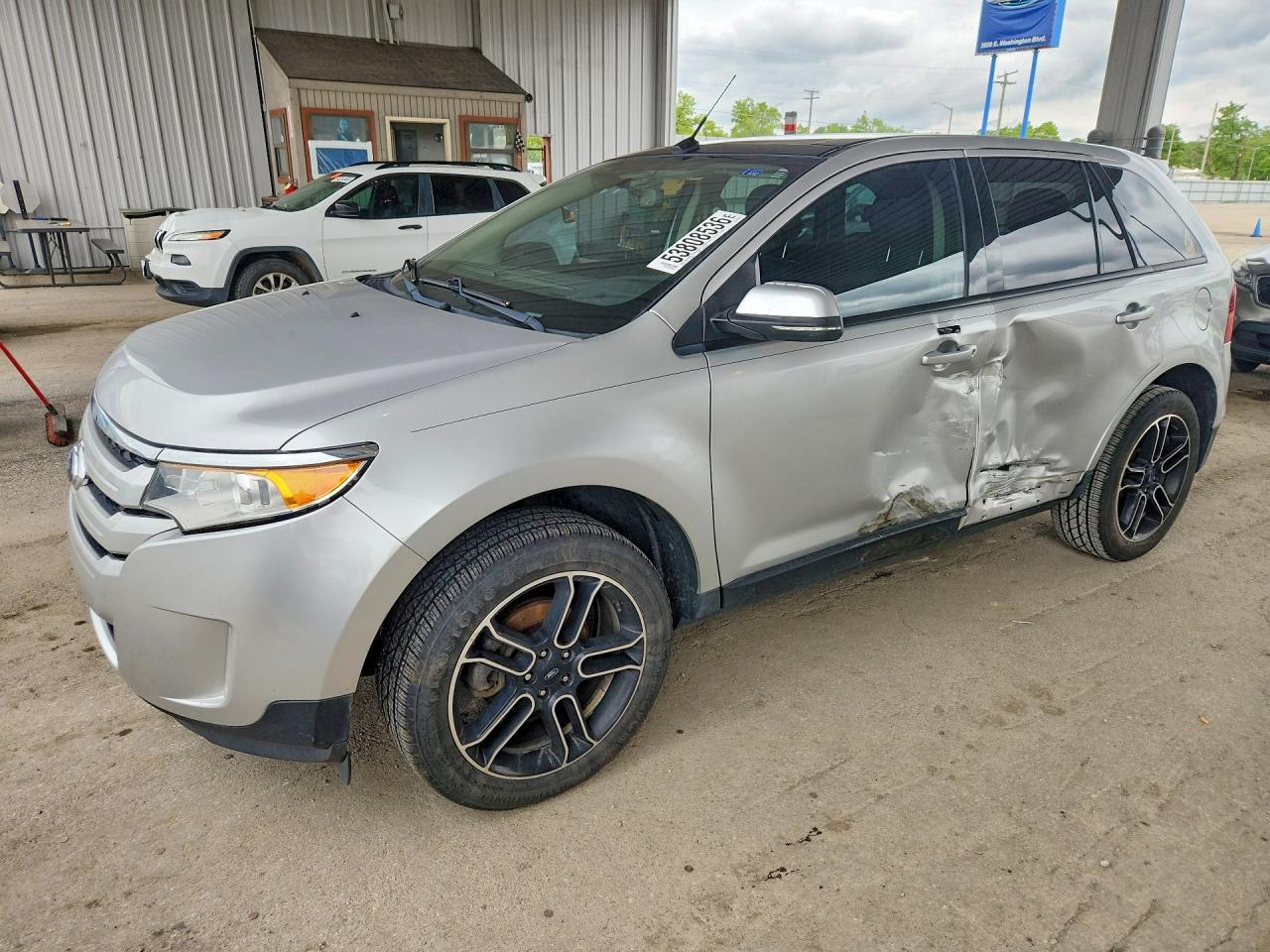 Salvage Ford Edge Image