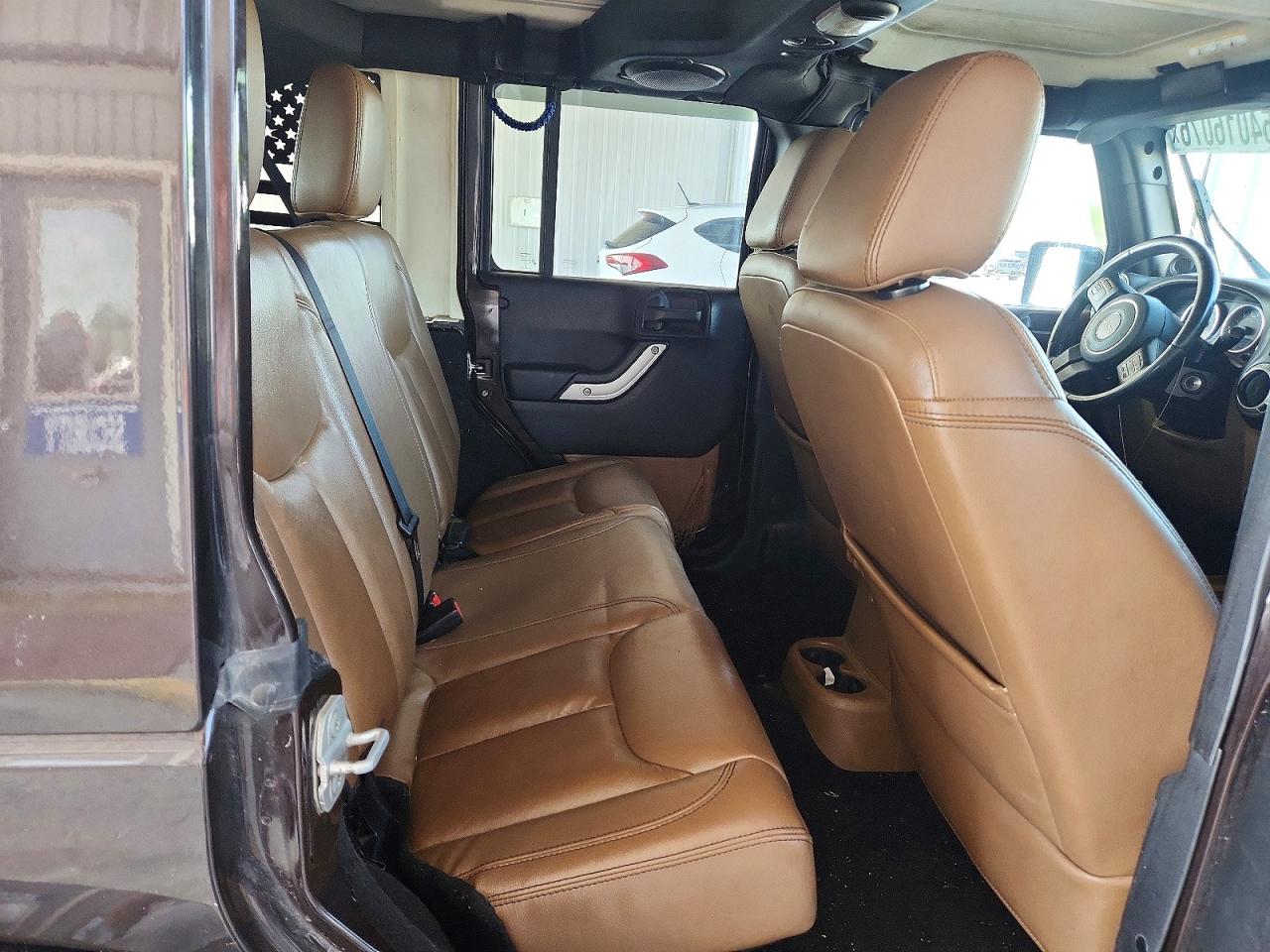 Jeep Wrangler Sahara