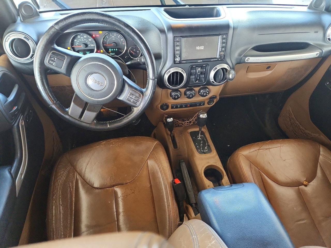 Jeep Wrangler Sahara