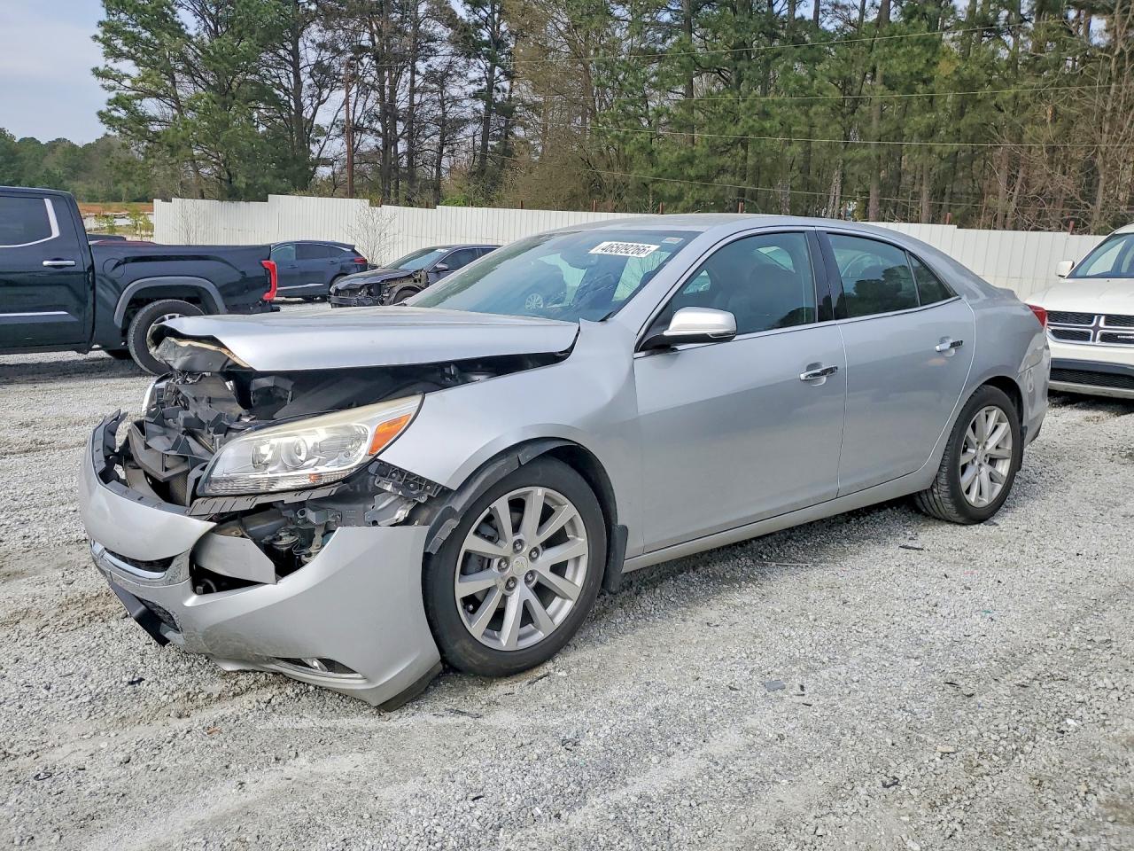 Salvage Chevrolet Malibu Image