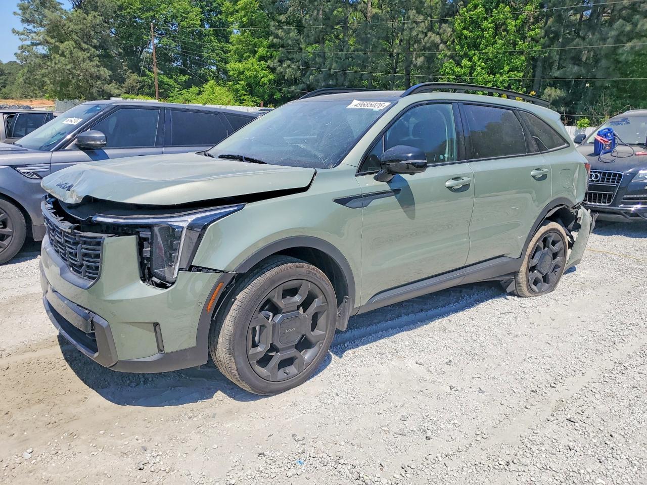 Salvage Kia Sorento Image