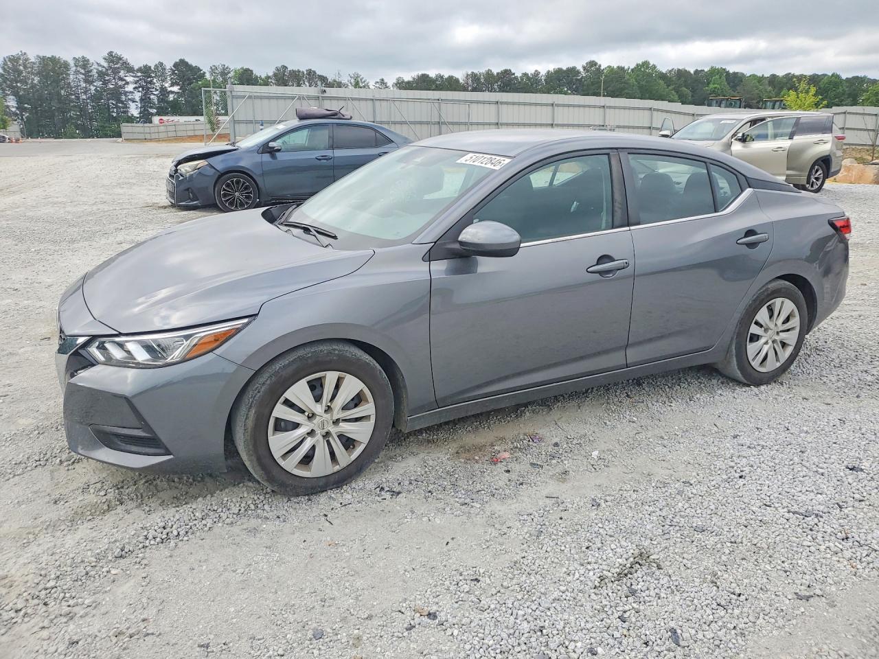 Salvage Nissan Sentra Image