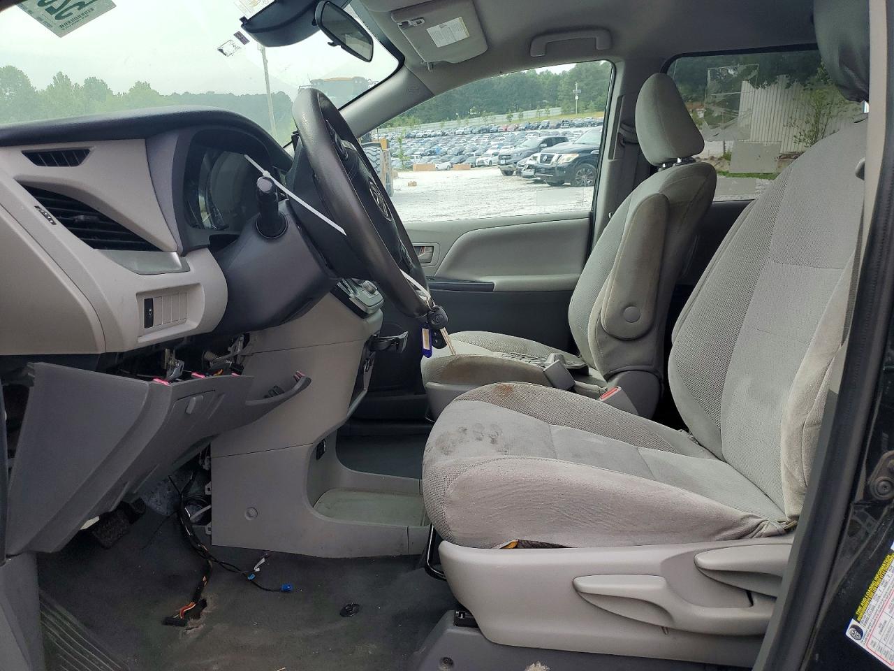 Toyota Sienna L