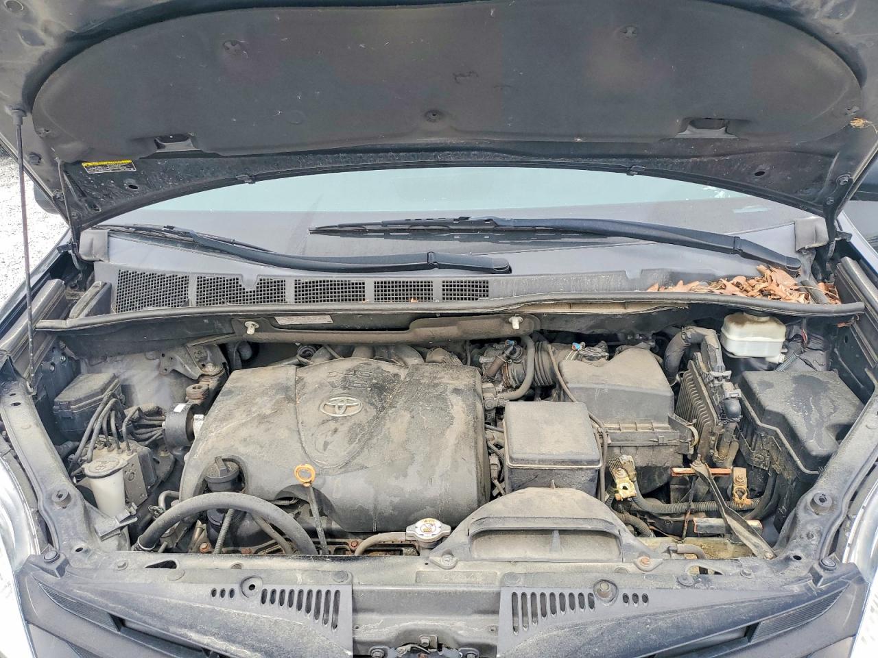 Toyota Sienna L