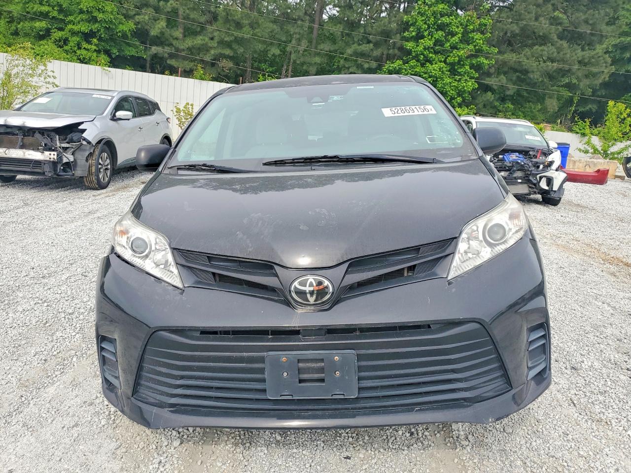 Toyota Sienna L