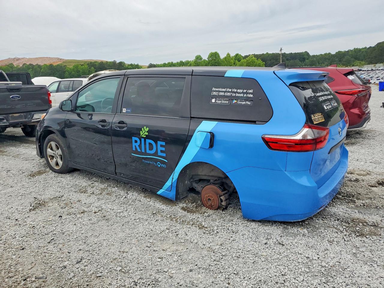Toyota Sienna L