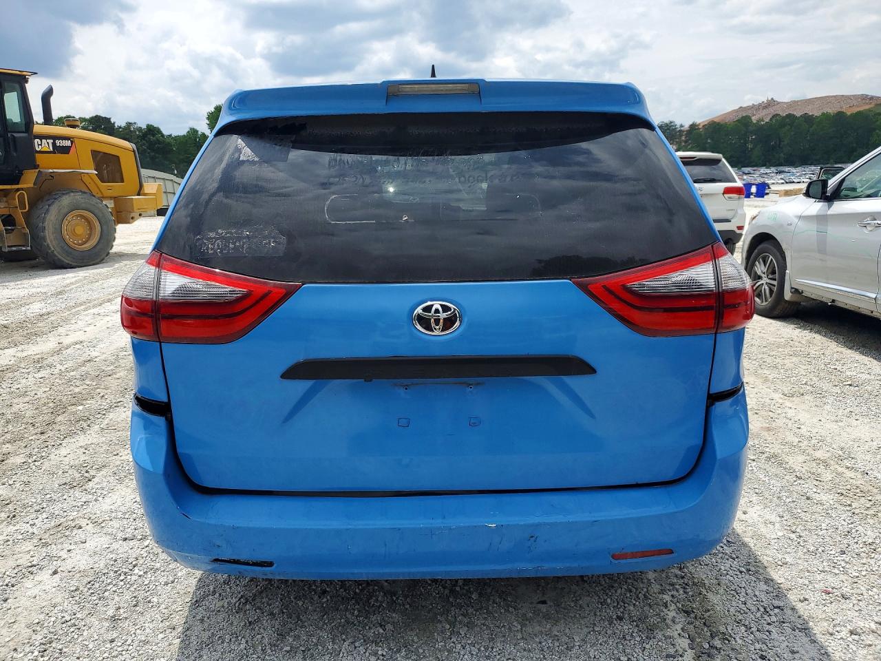 Toyota Sienna L