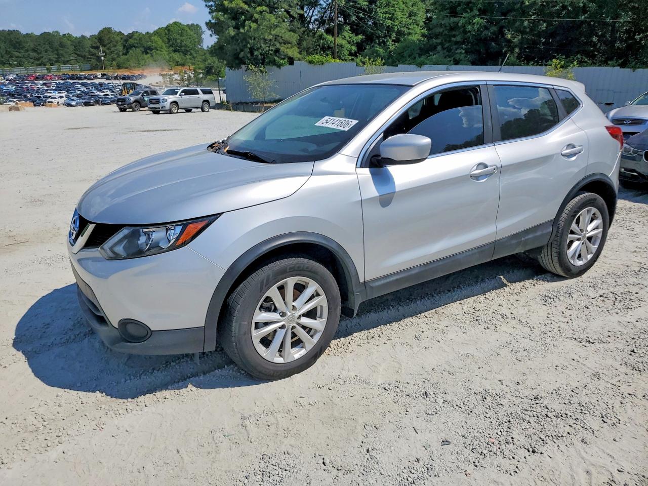 Salvage Nissan Rogue Image