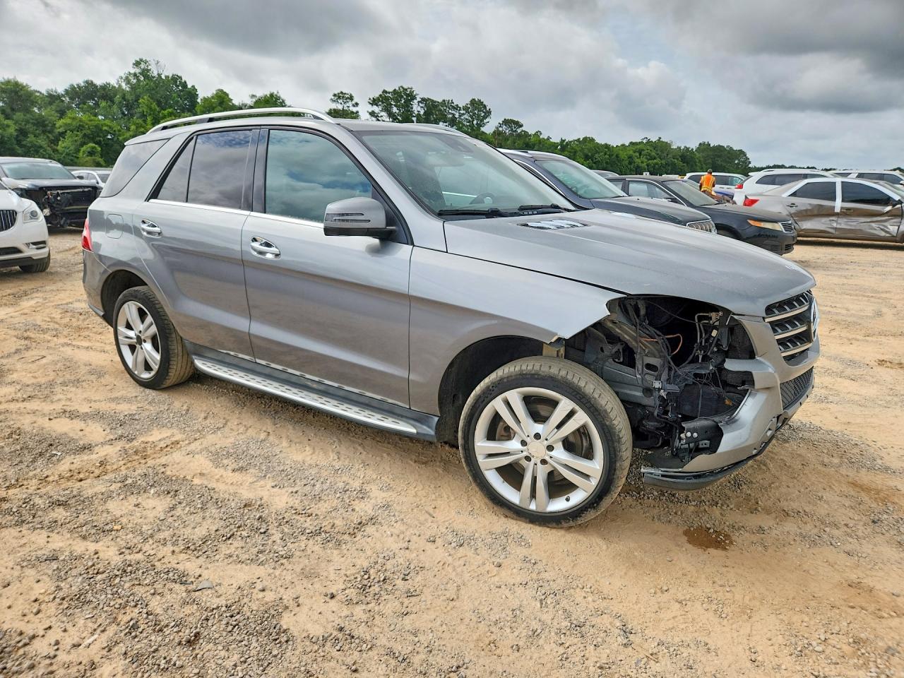 Mercedes-Benz M-Class 350