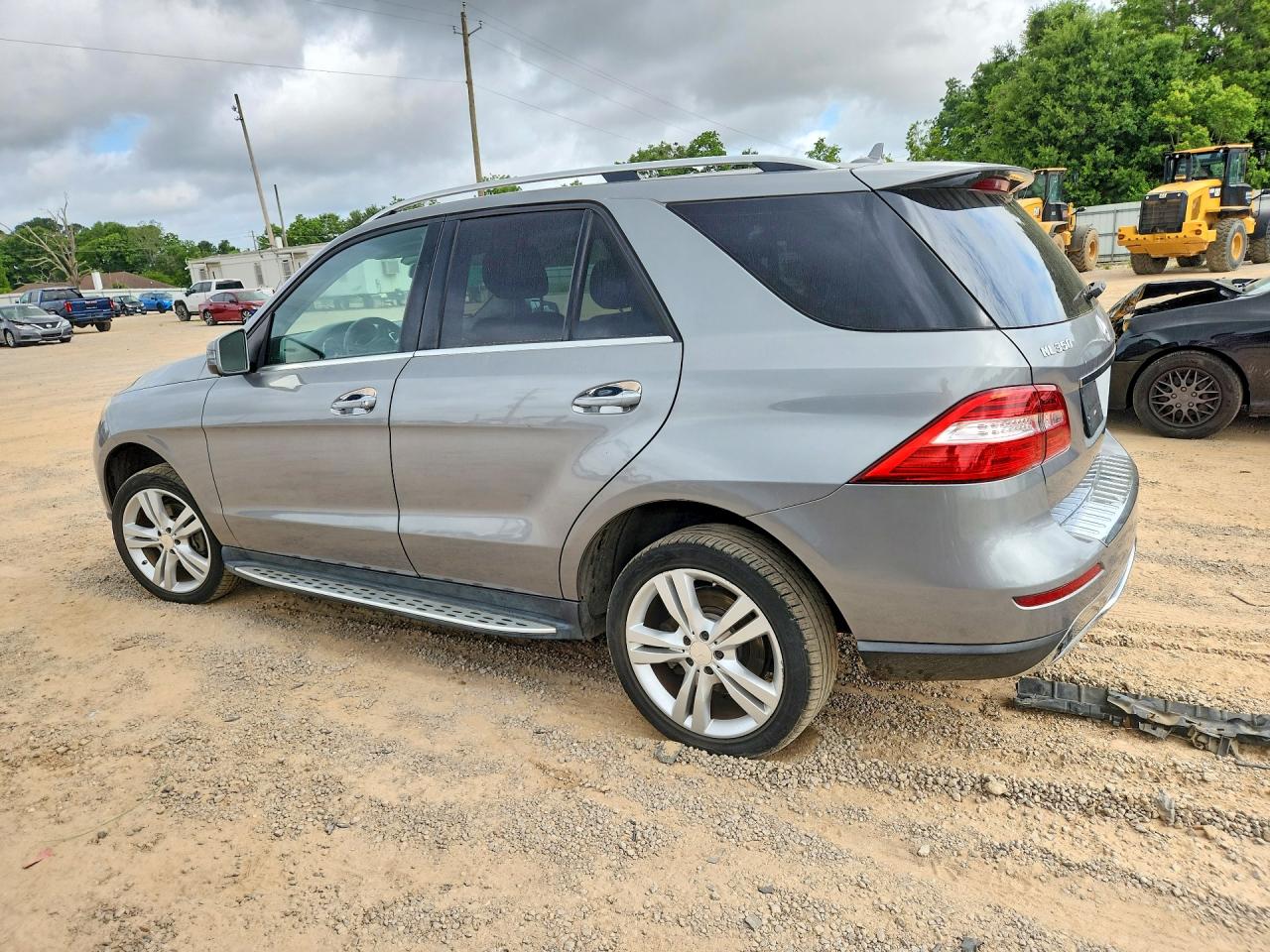 Mercedes-Benz M-Class 350