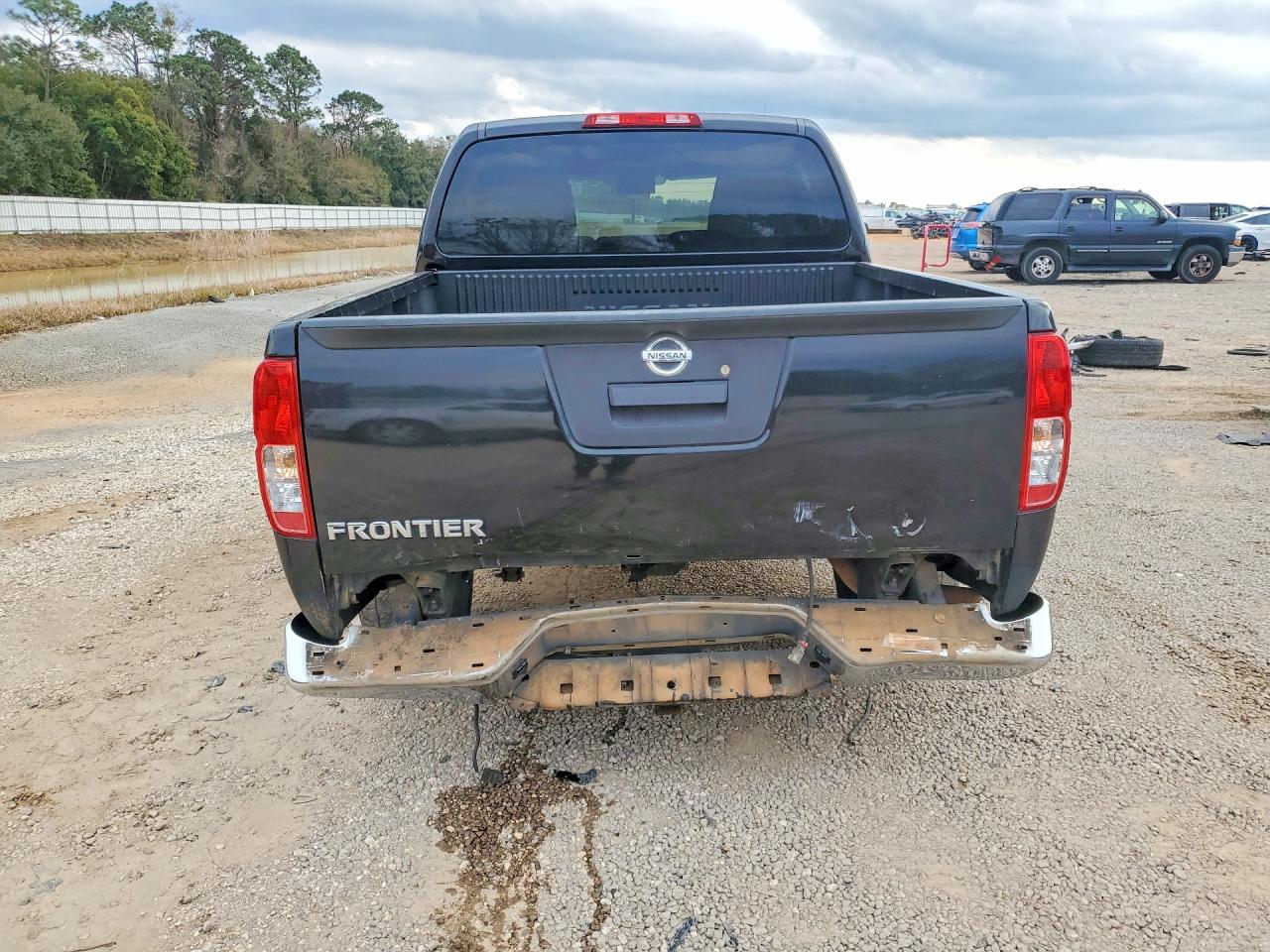 Nissan Frontier S