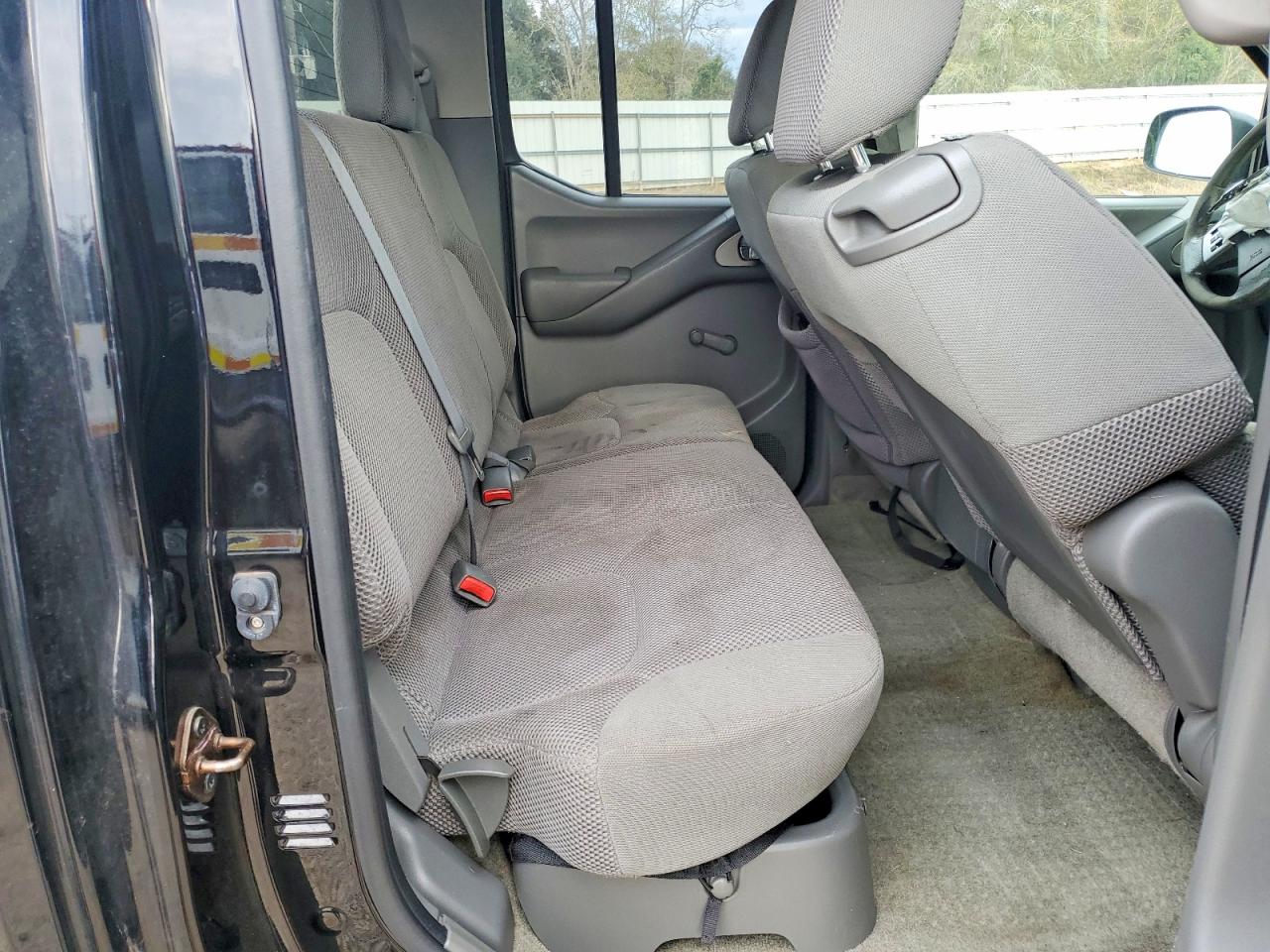Nissan Frontier S