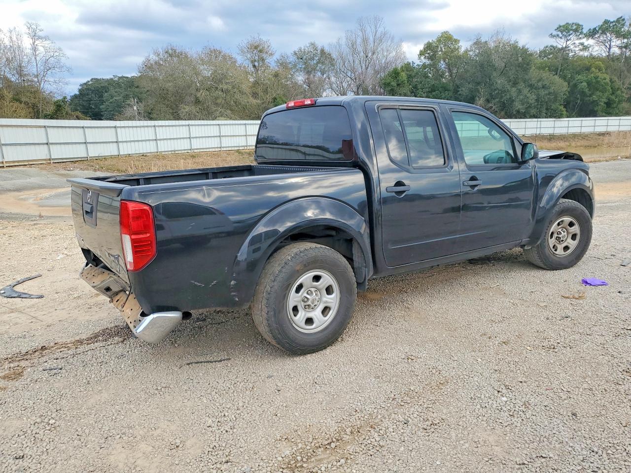 Nissan Frontier S
