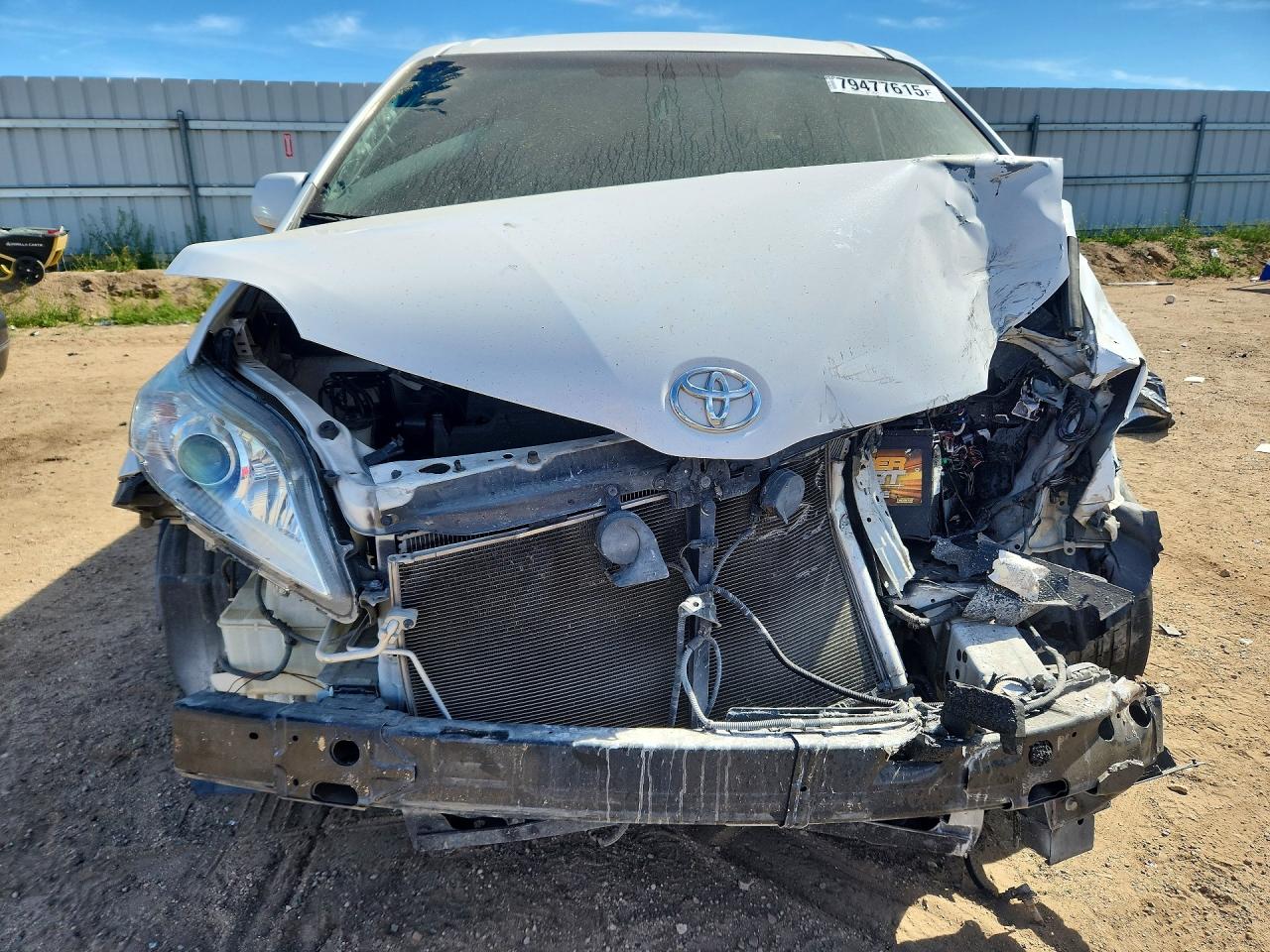 Toyota Sienna Le