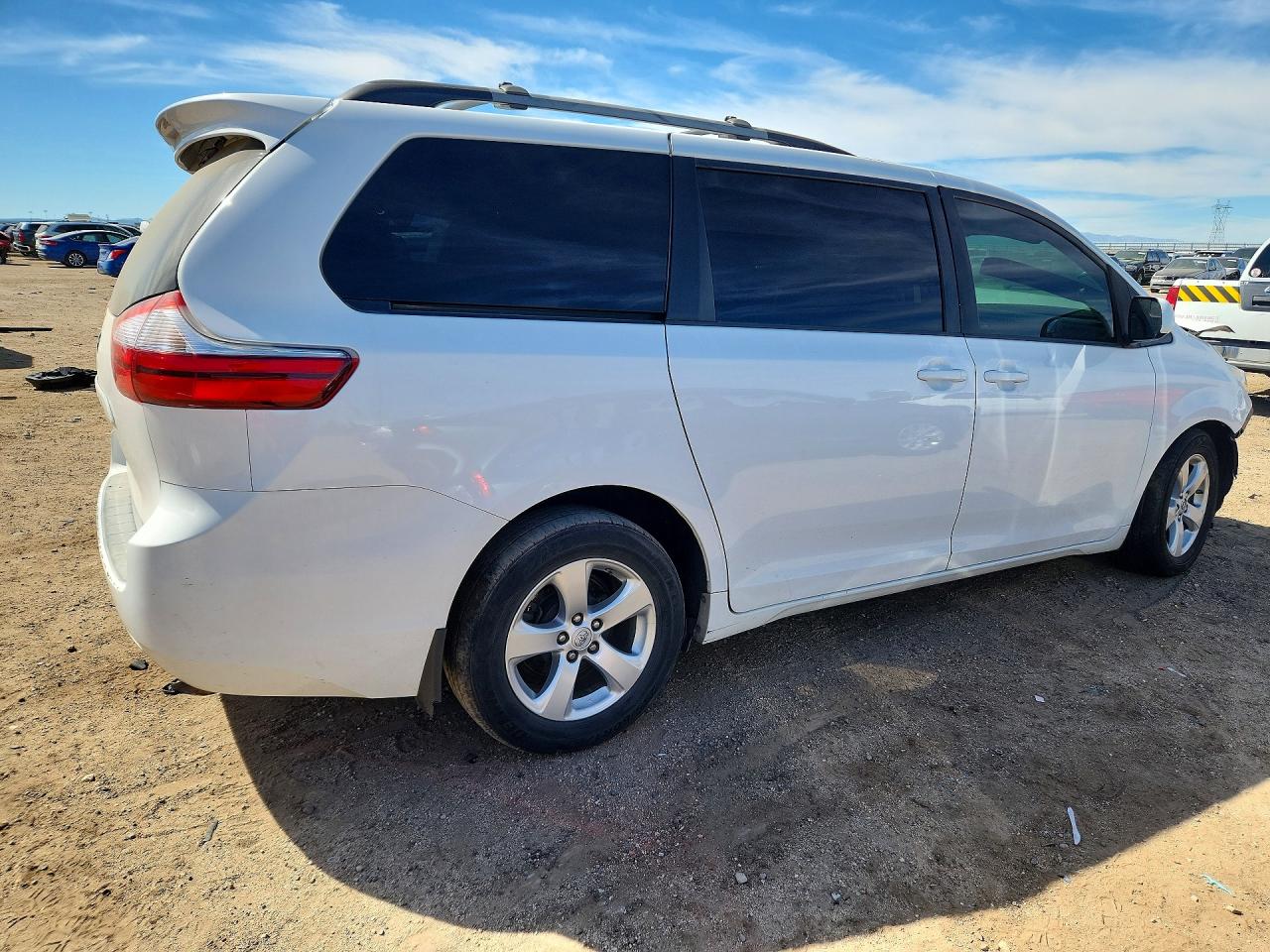 Toyota Sienna Le