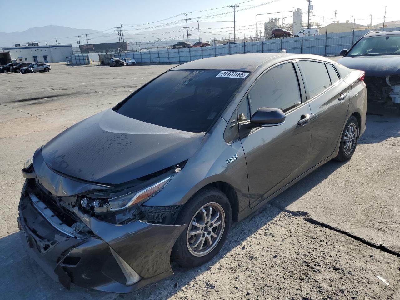 Salvage Toyota Prius Image