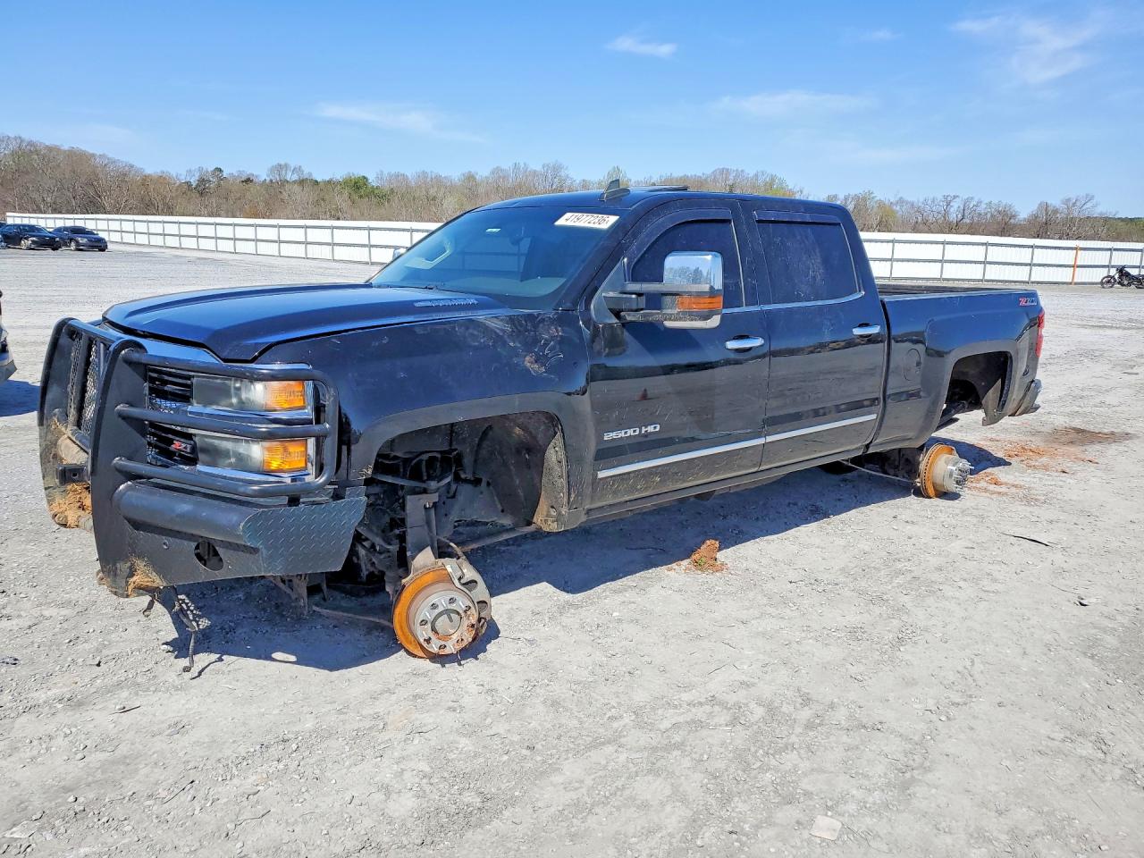 Salvage Chevrolet Silverado Image