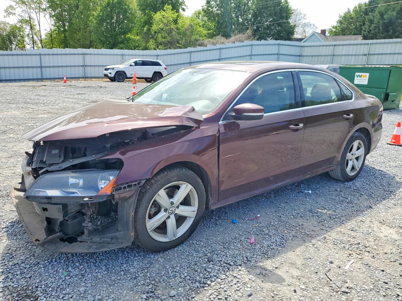 Salvage Volkswagen Passat Image