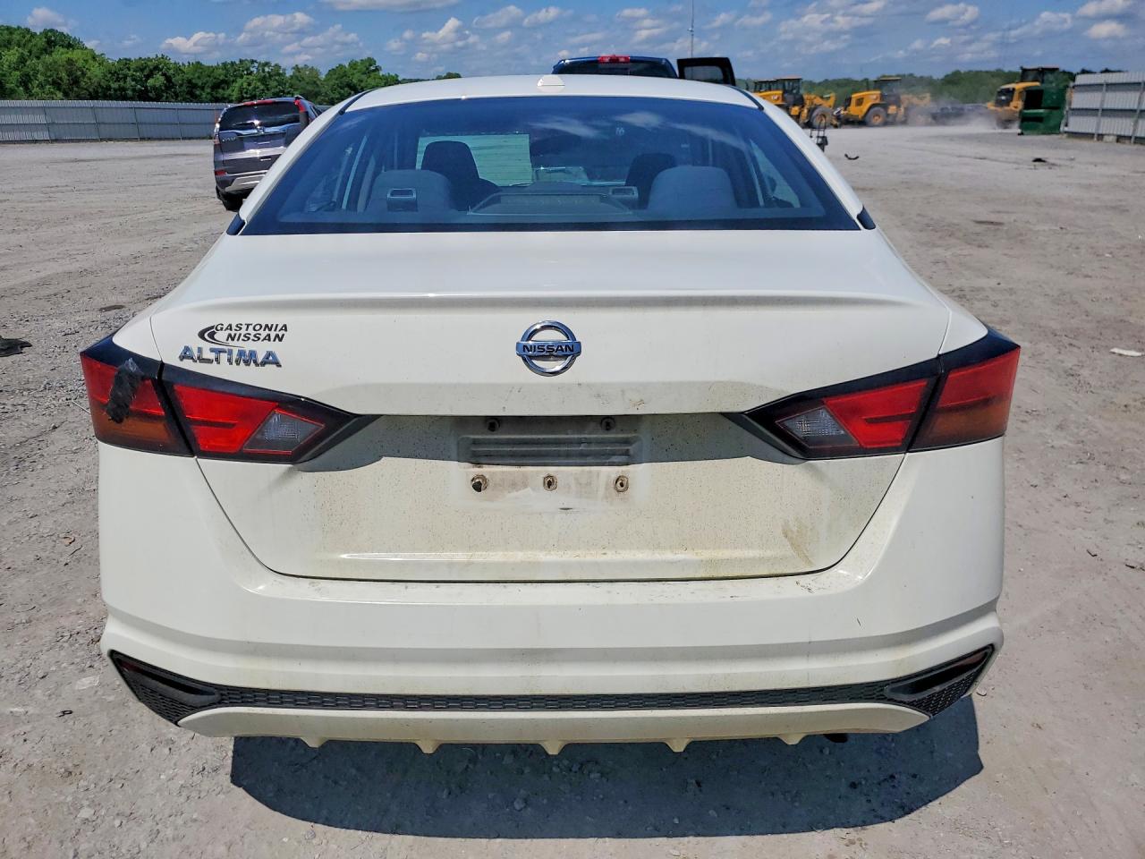 Nissan Altima S
