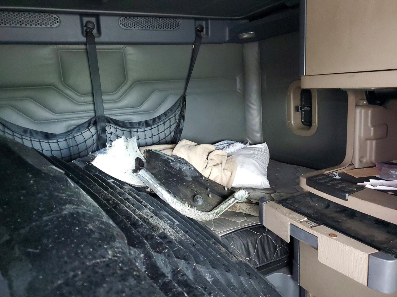 Freightliner Cascadia 125