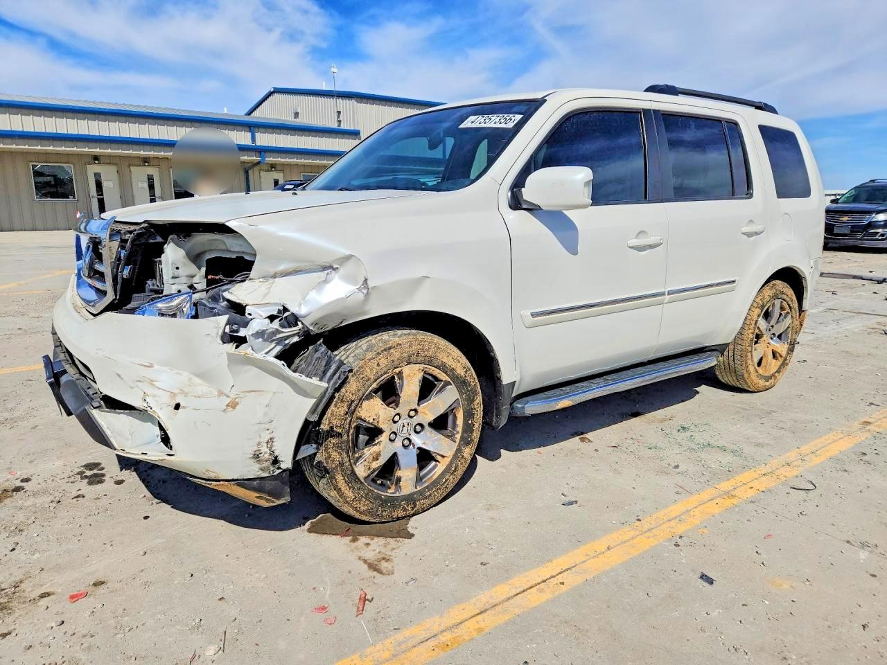 Salvage Honda Pilot Image