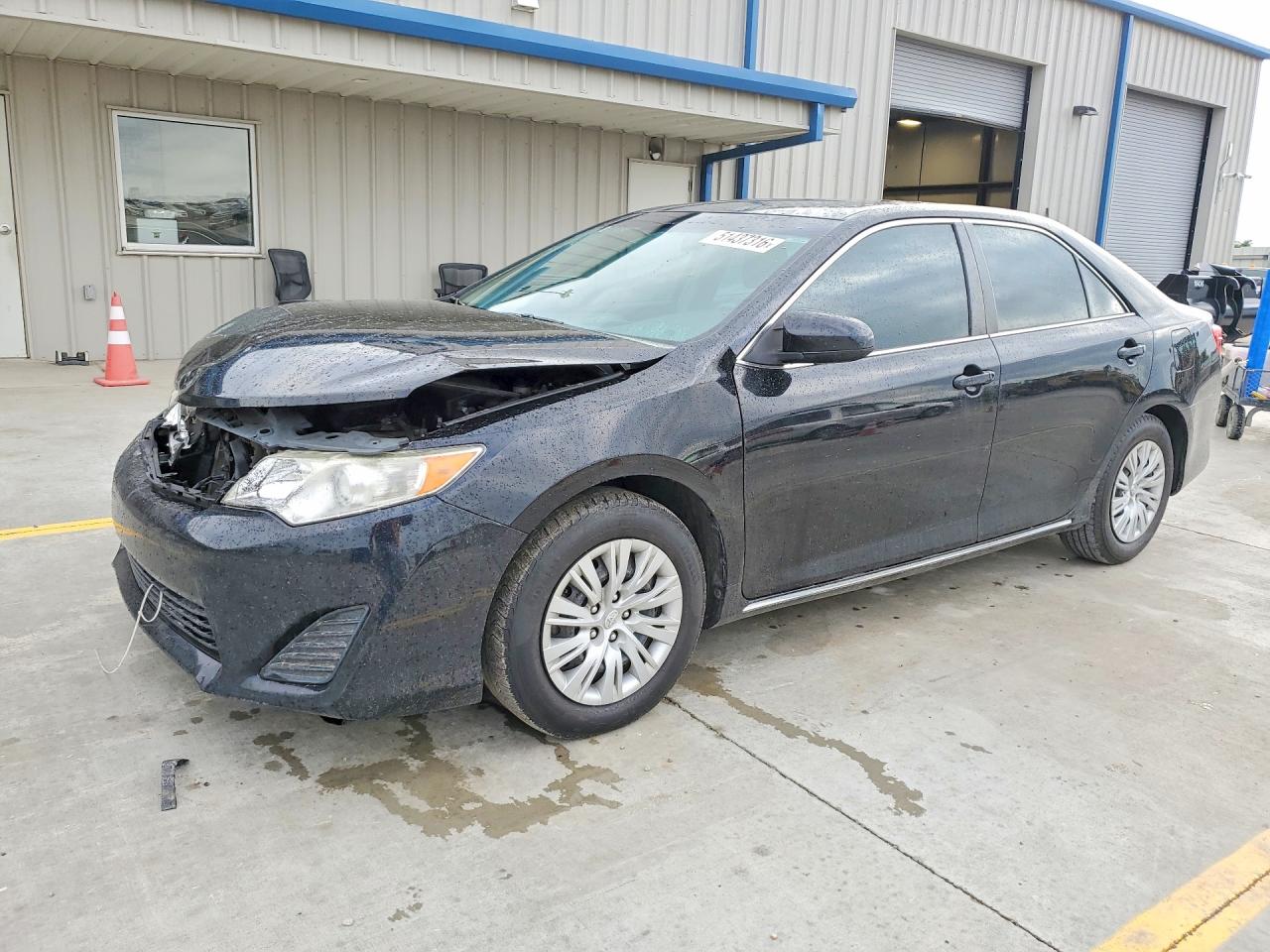 Salvage Toyota Camry Image