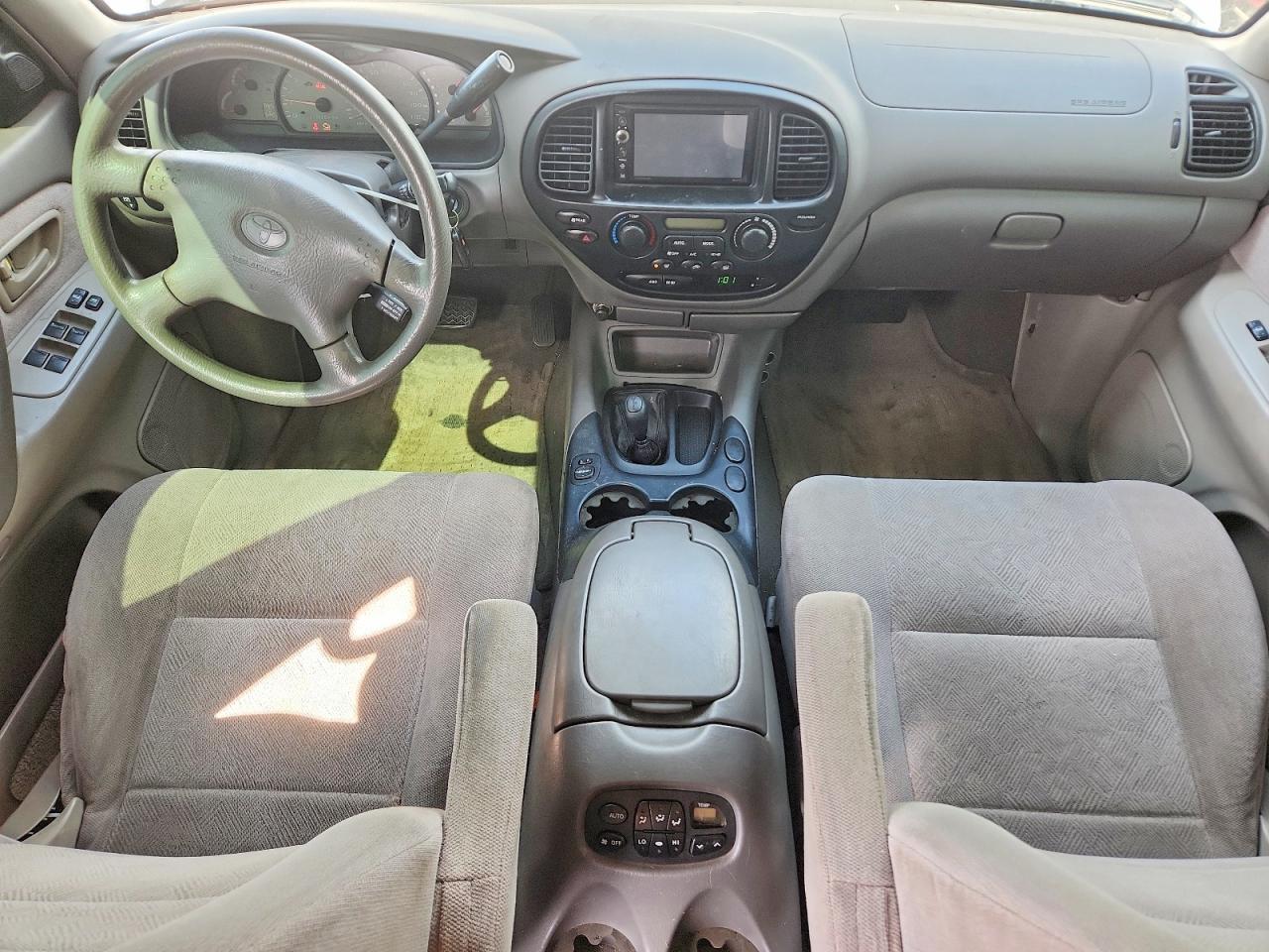 Toyota Sequoia Sr5