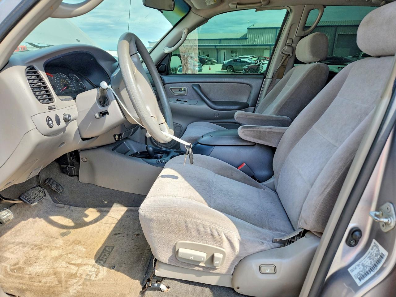 Toyota Sequoia Sr5