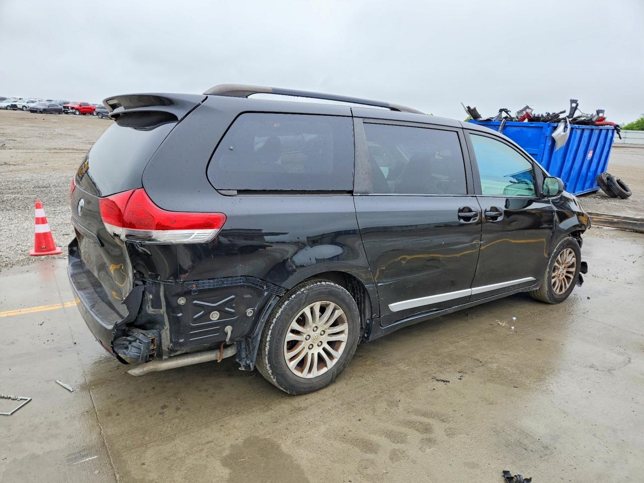Toyota Sienna Xle 8-passenger