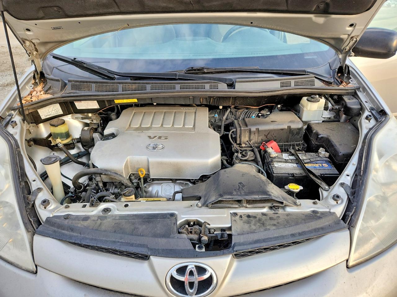 Toyota Sienna Ce