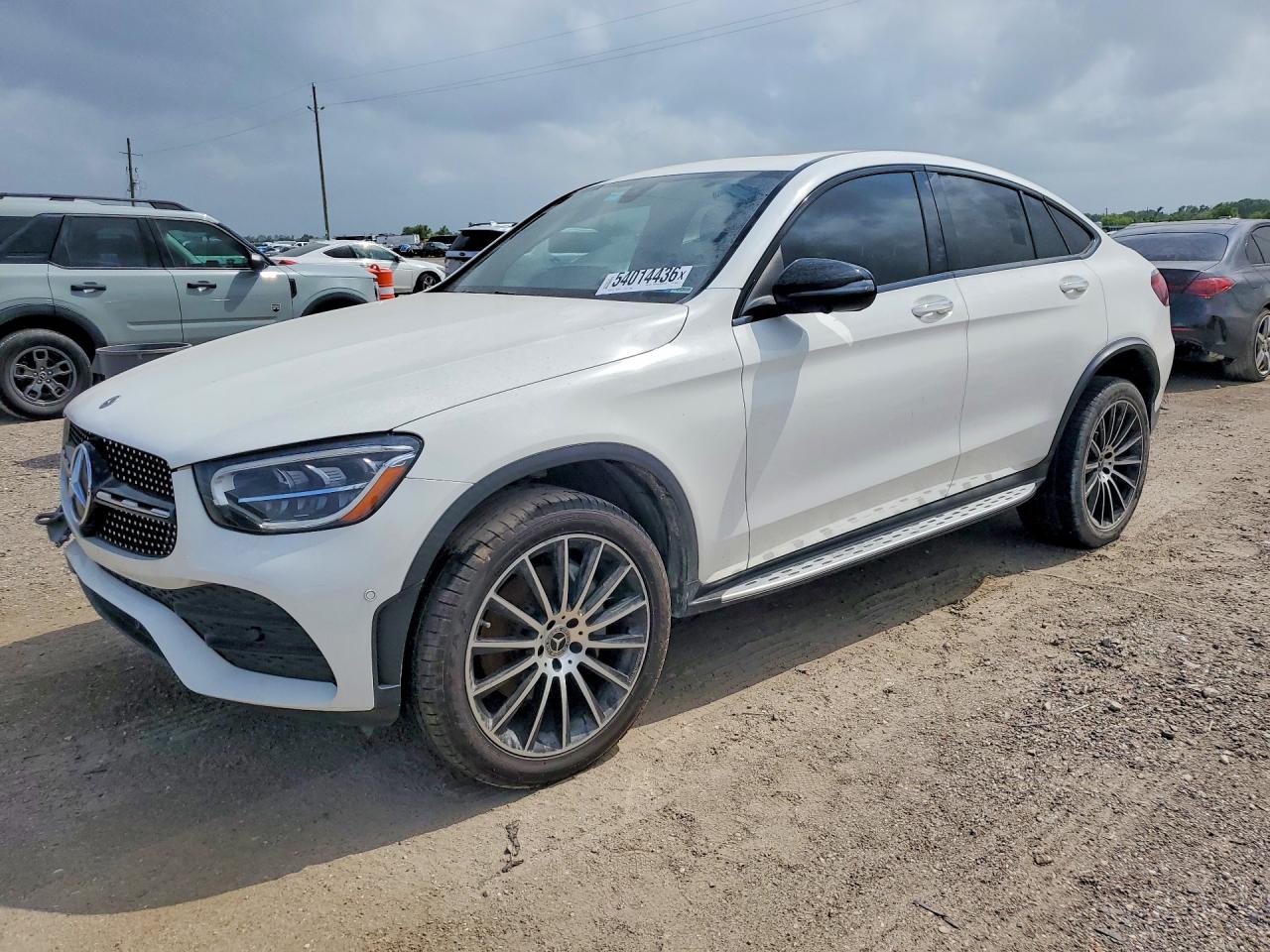 Salvage Mercedes-Benz GLC Image