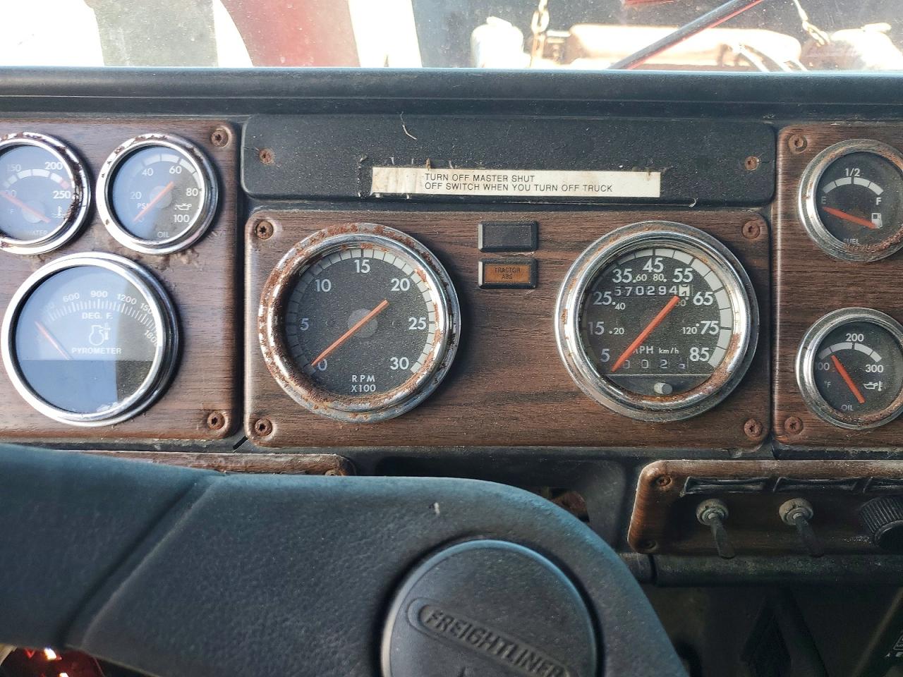 Freightliner Conventional Fld120