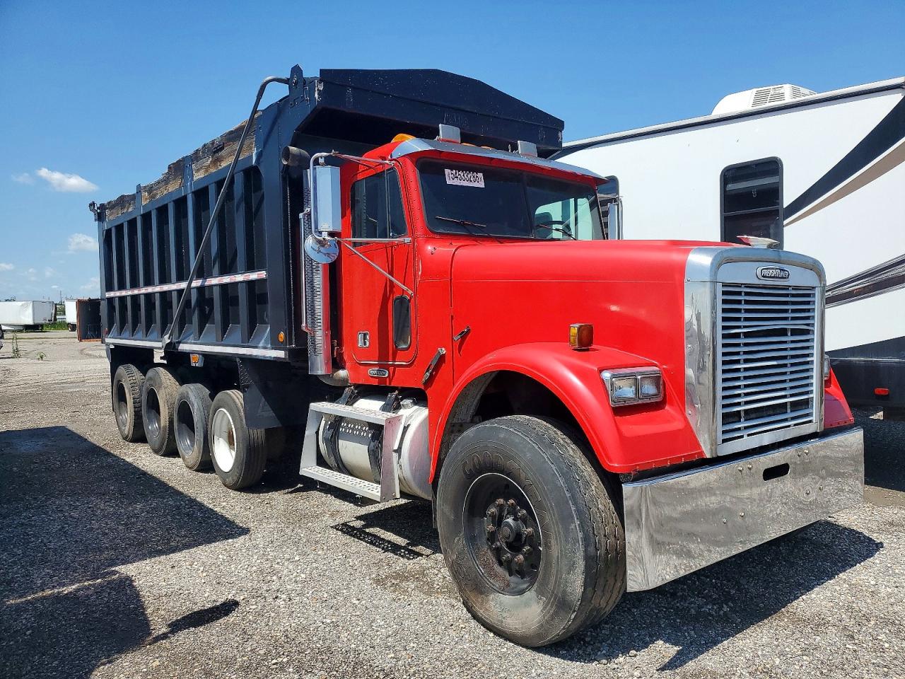 Salvage Freightliner Conventional Image