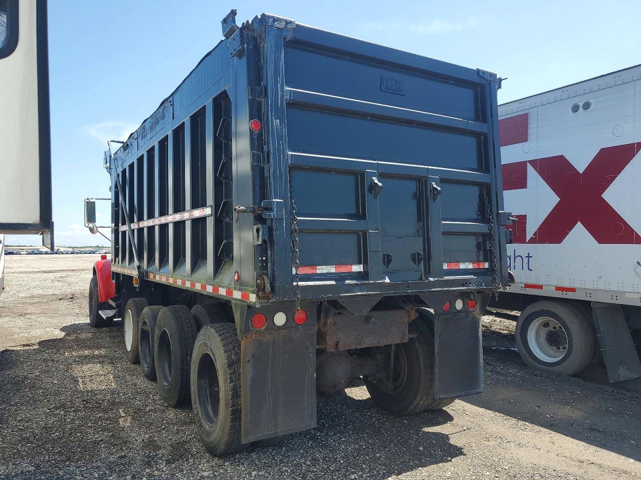 Freightliner Conventional Fld120