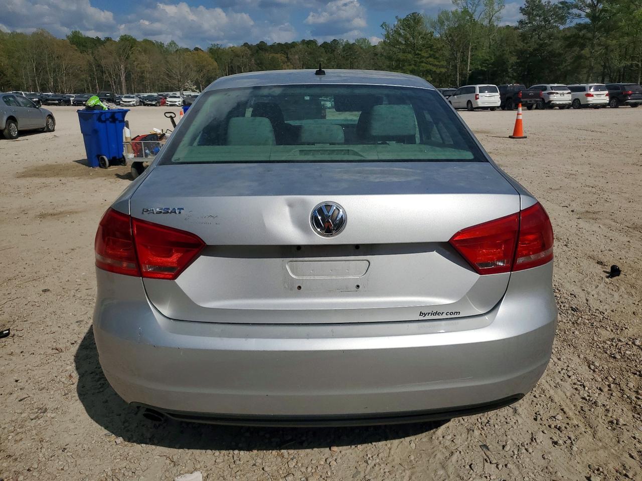 Volkswagen Passat S