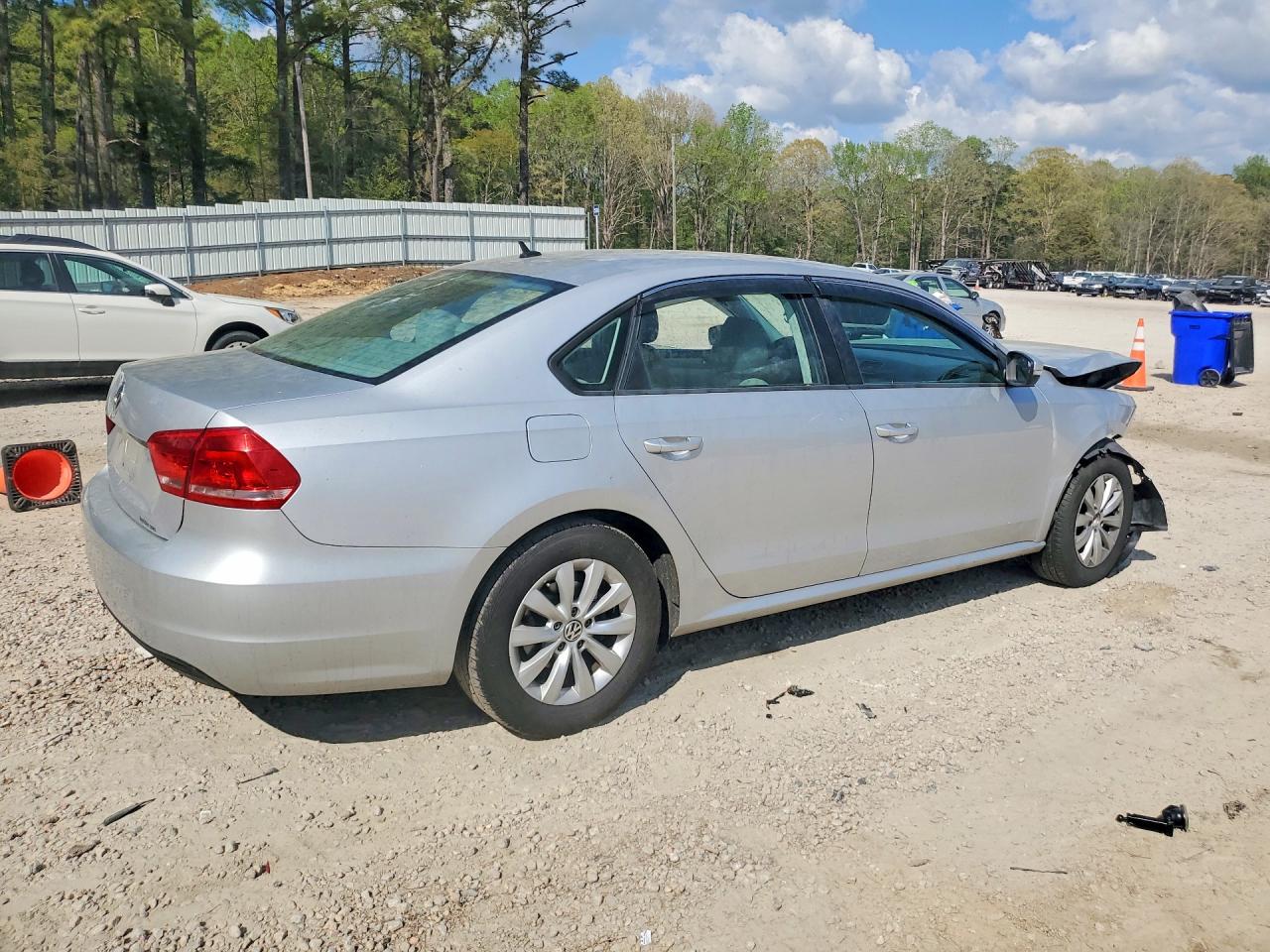 Volkswagen Passat S