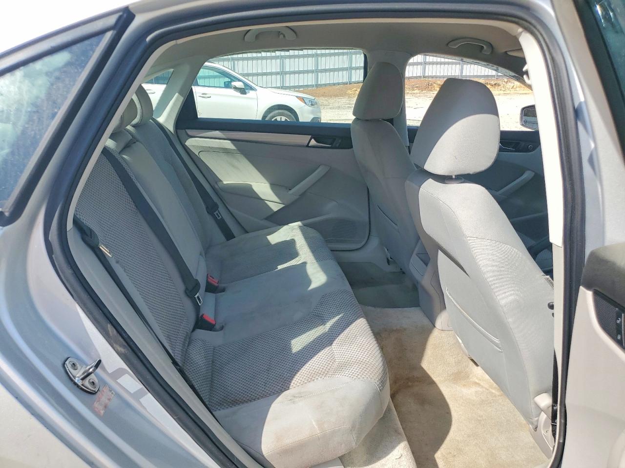 Volkswagen Passat S