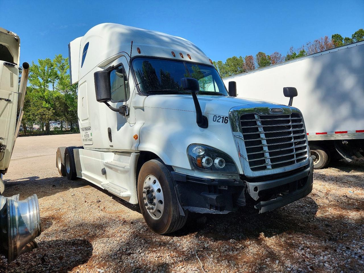 Salvage Freightliner Cascadia 125 Image