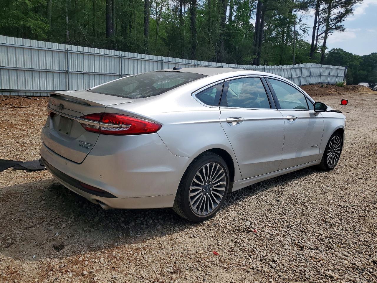 Ford Fusion Titanium Hev