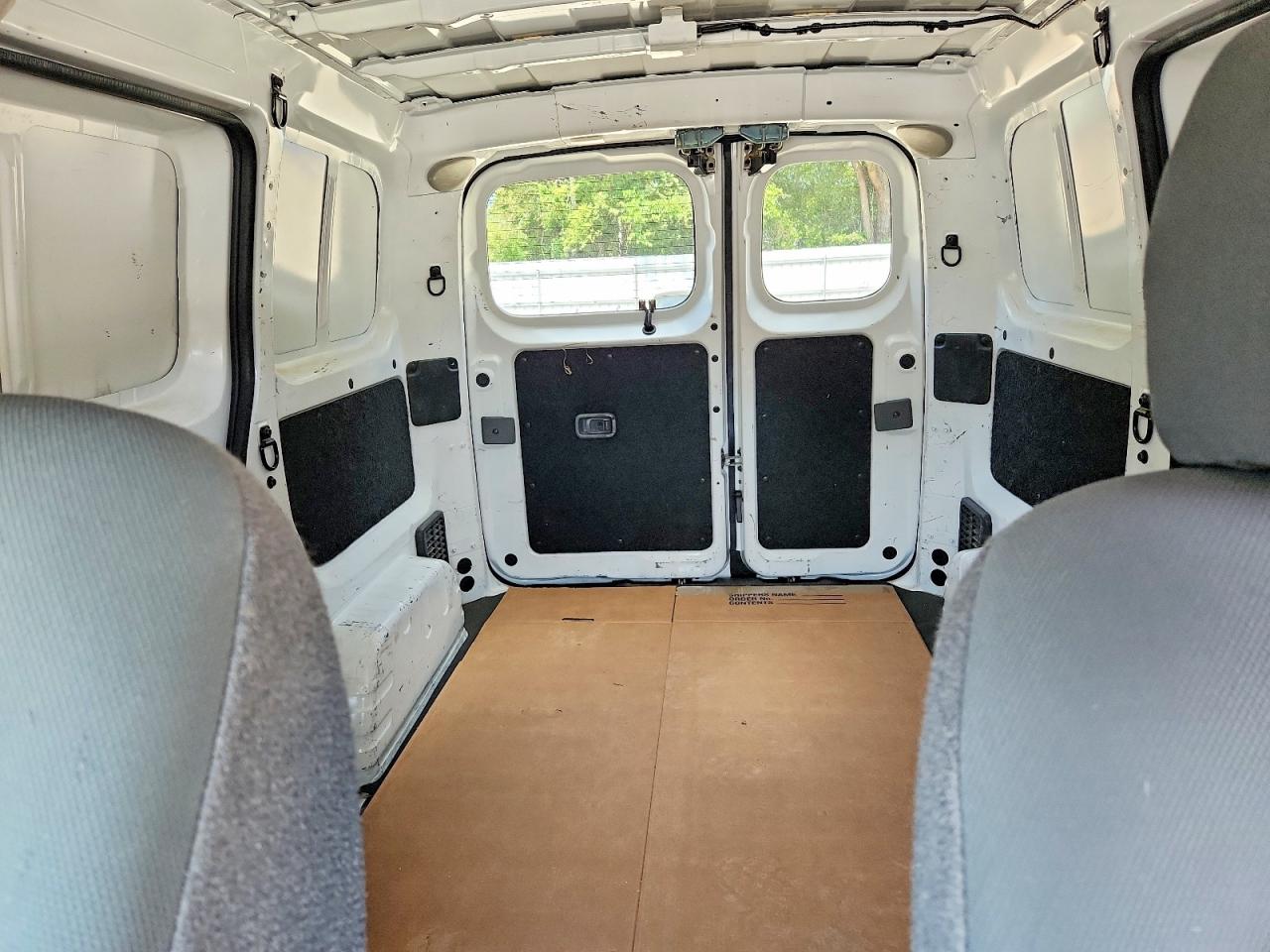 Nissan Nv S
