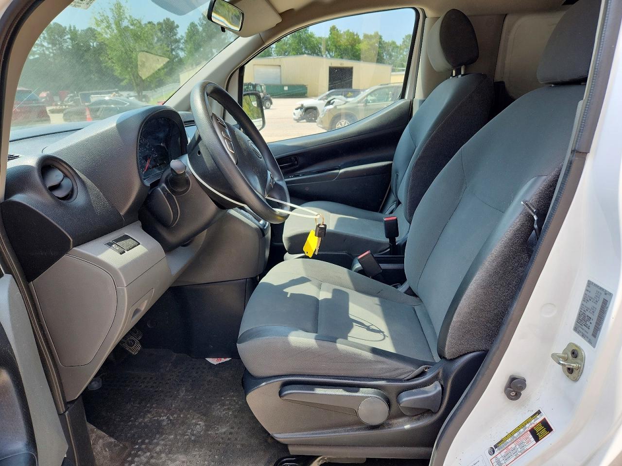 Nissan Nv S