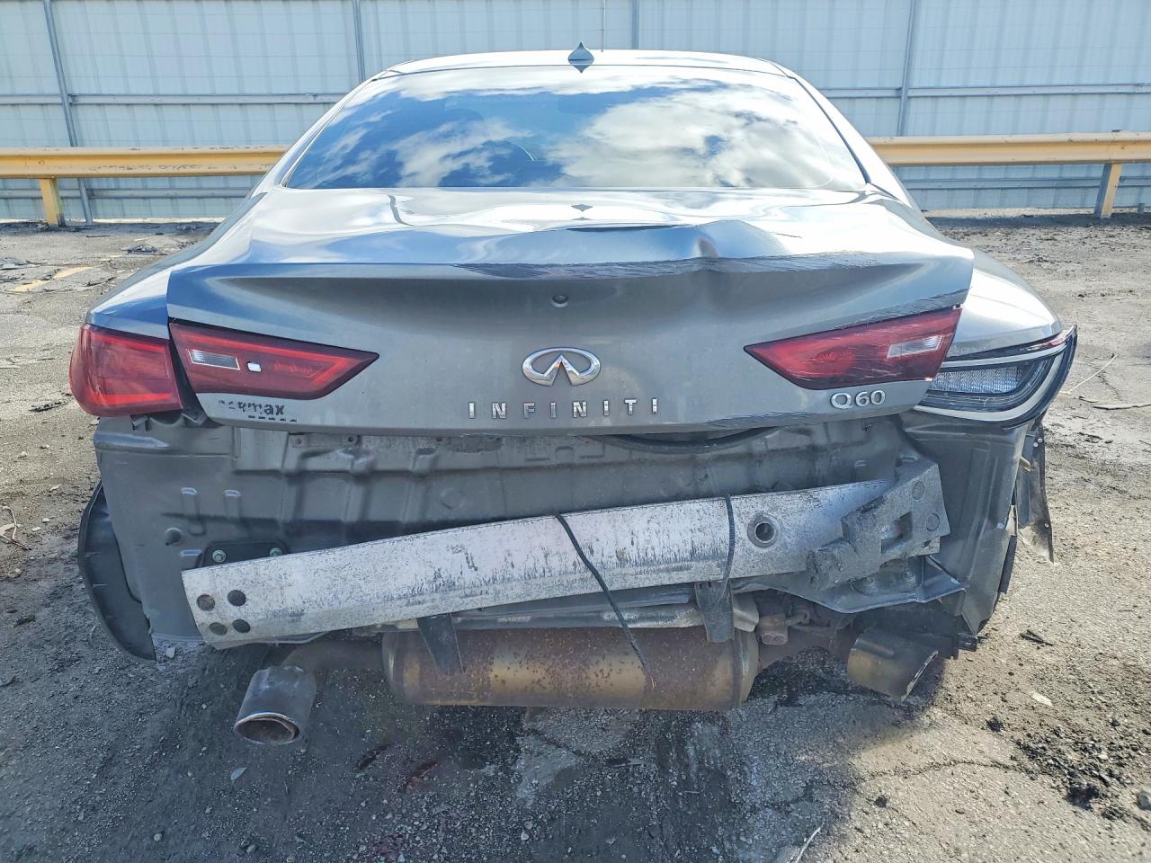 INFINITI Q60 2.0t 2.0t