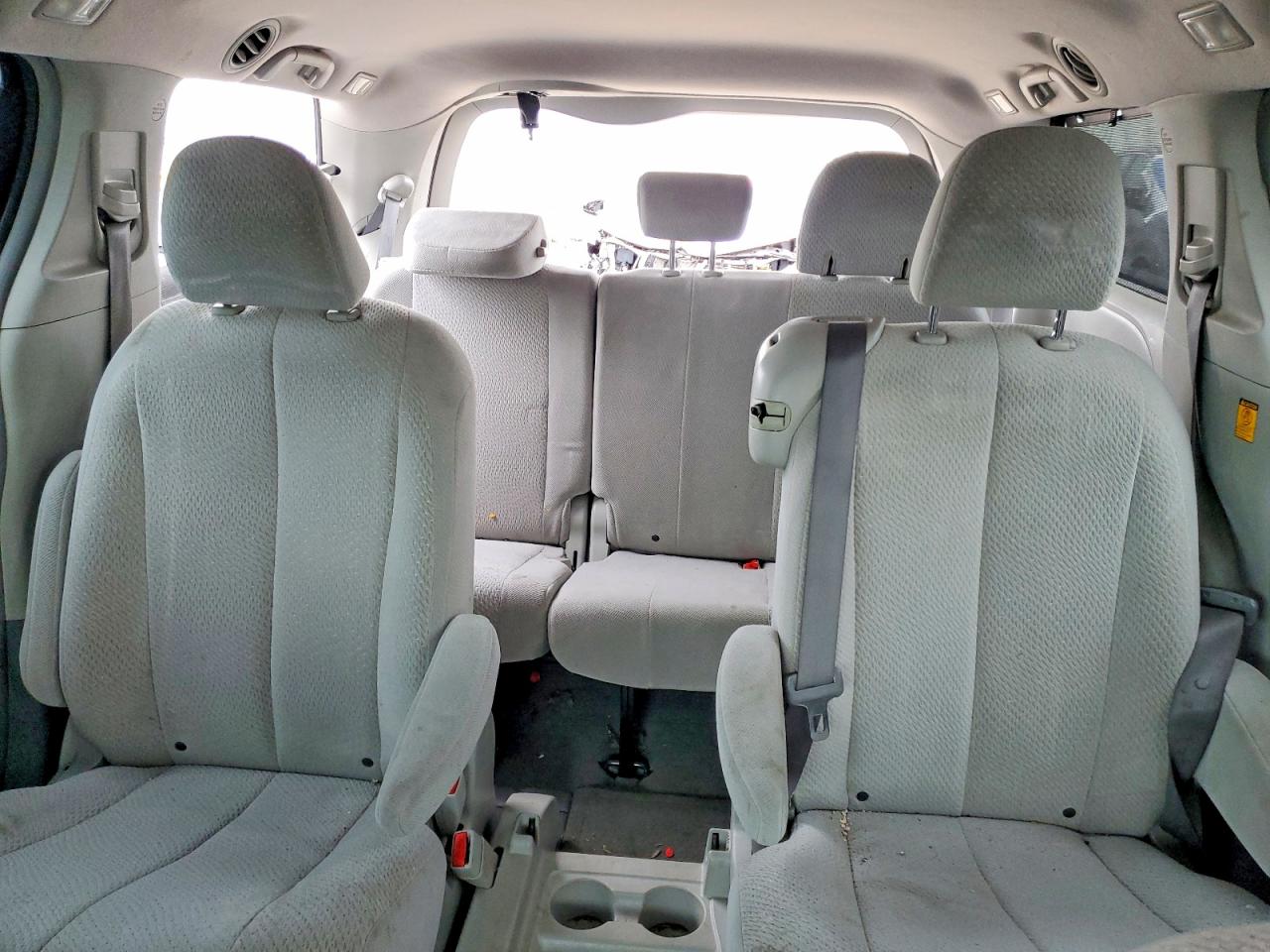 Toyota Sienna Le