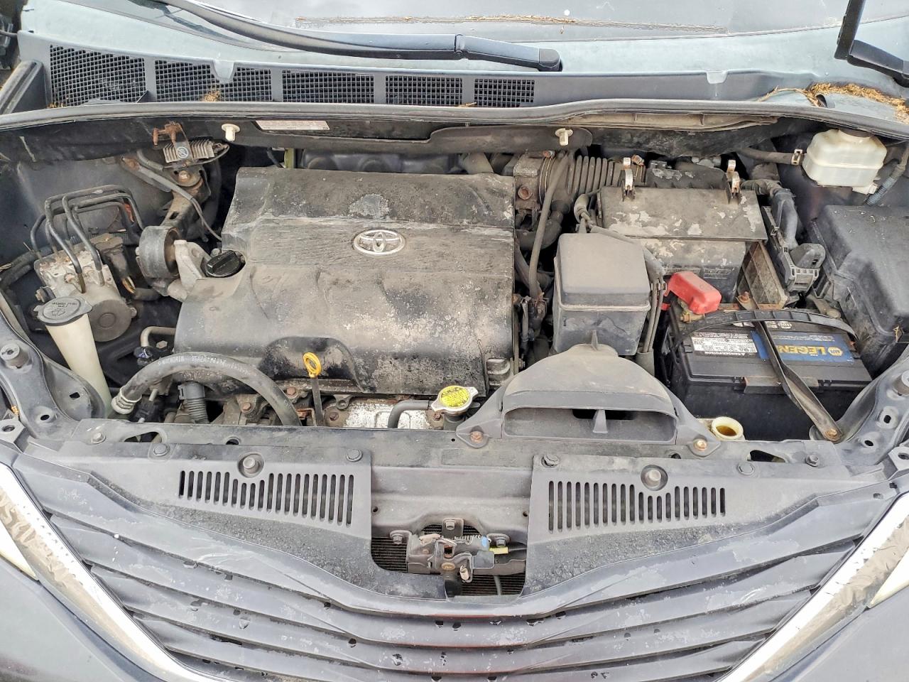 Toyota Sienna Le